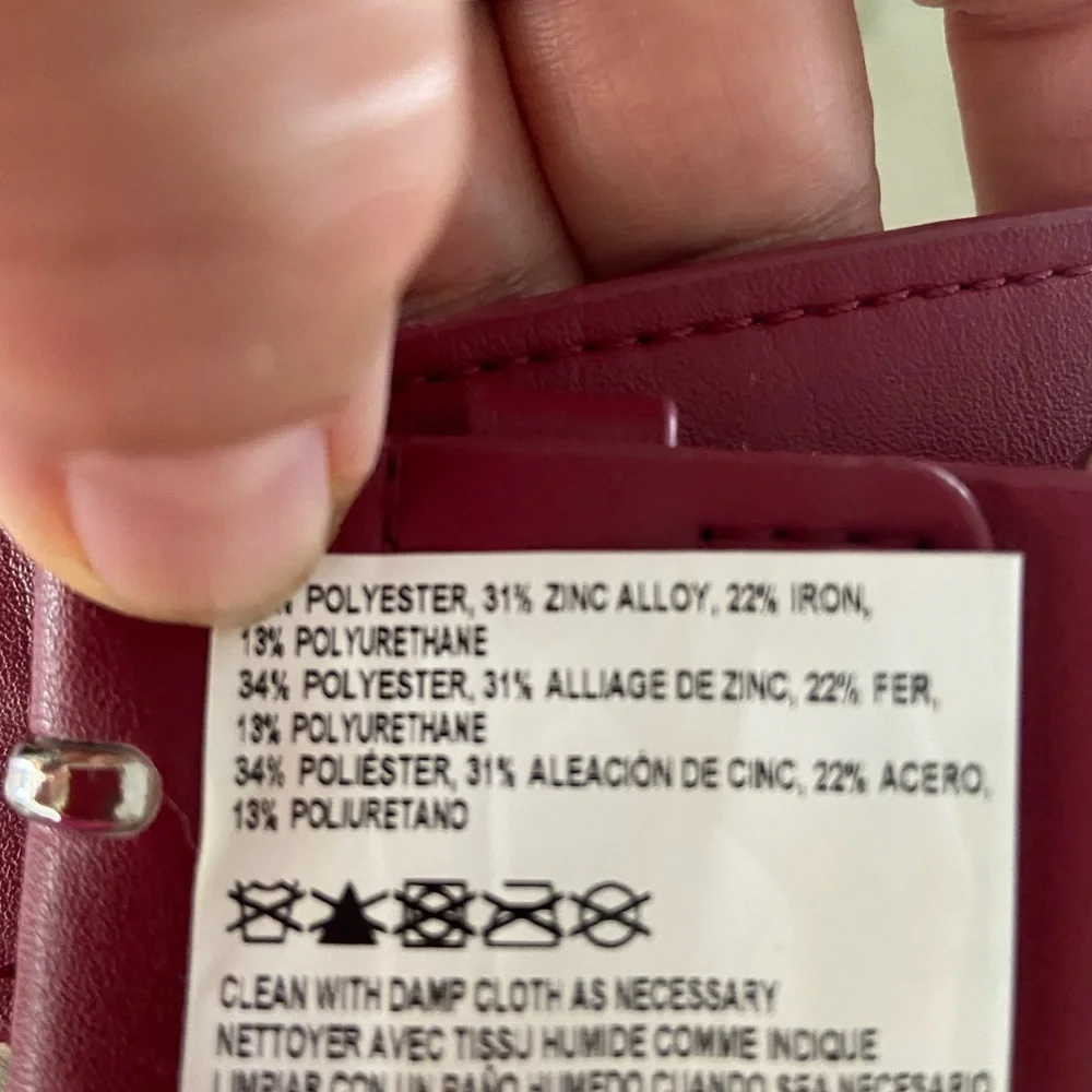 Nike adjustable one size burgundy stretch belt, new